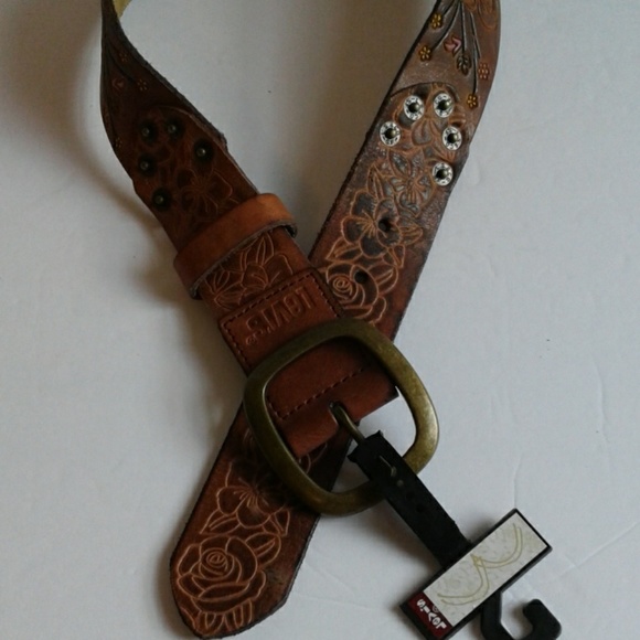 Levi`s Tooled Leather Belt Boho Hippie Small NEW - Picture 2 of 3